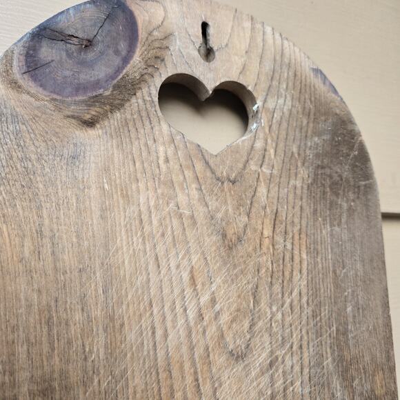 Vintage Hand Painted Folk Art Daisy Amish Lady Welcome Friends Cutting Board - Picture 8 of 11